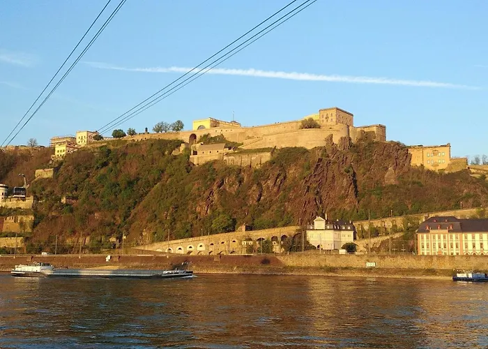 Apartment Rheinblick 3 *